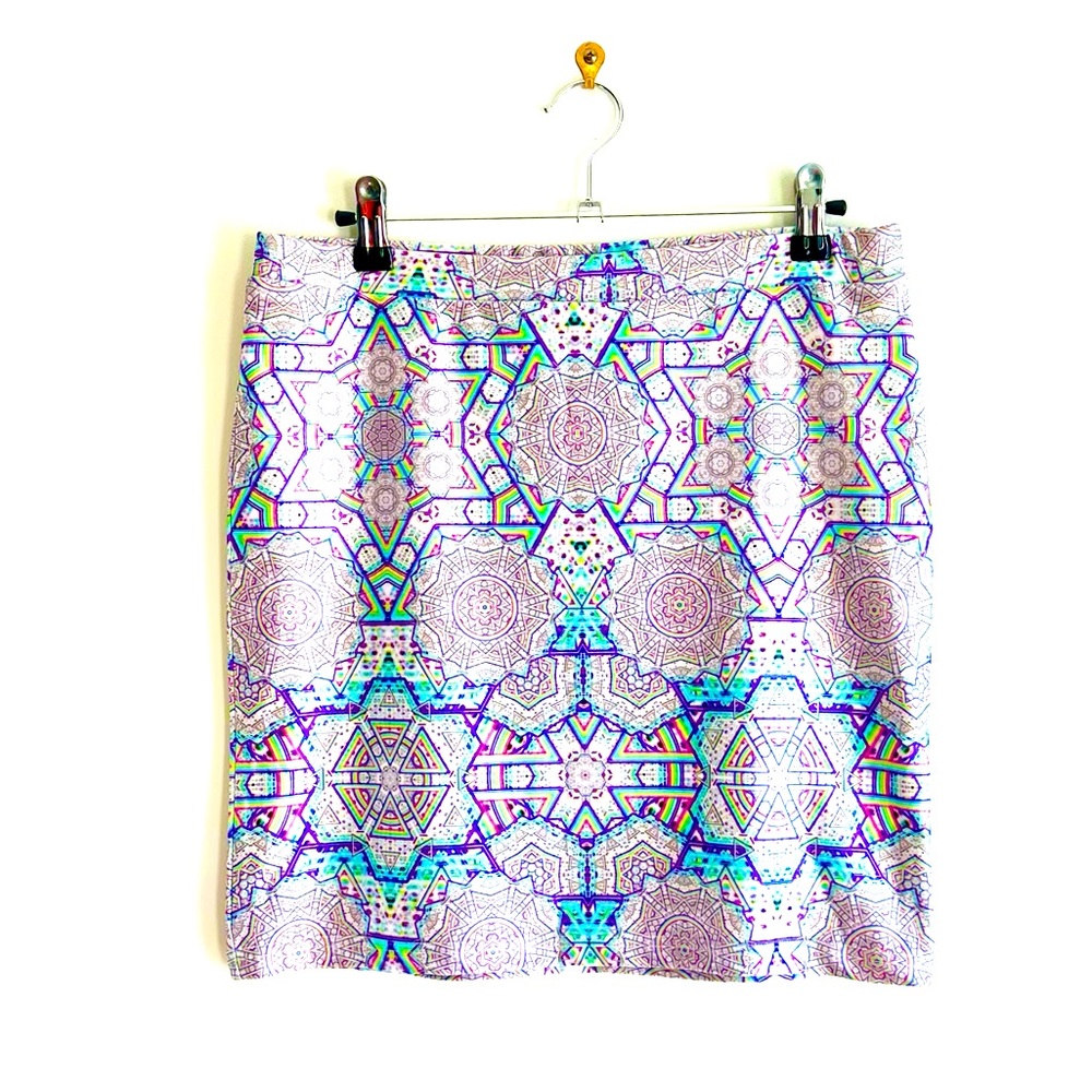 Headspace Holographic Neon Geometric Patterned Skirt. Size L